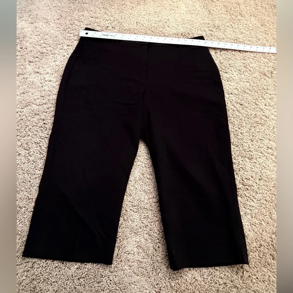 14 WHBM White House Black Market Stretch Capri dropped pedal pusher pants black